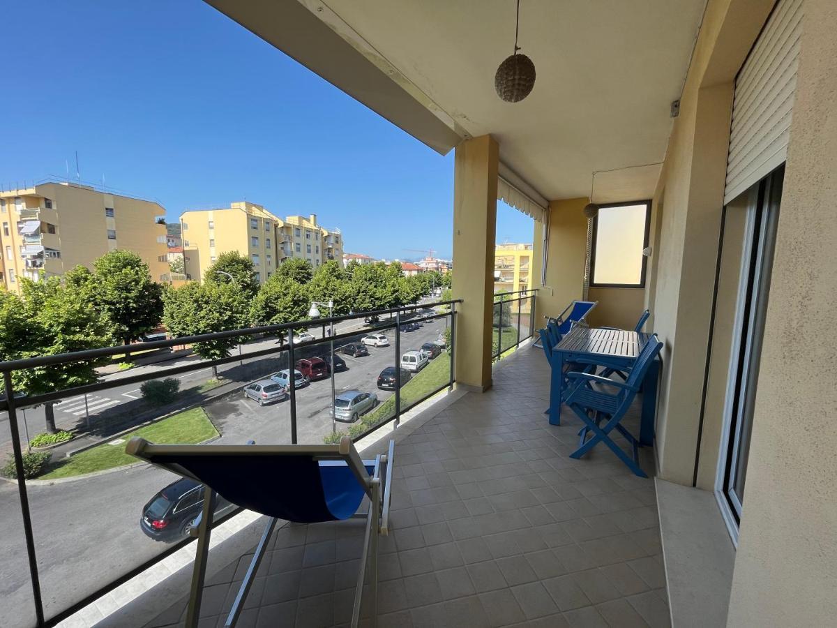 Dea Apartment Albenga Buitenkant foto